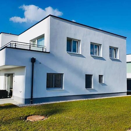 Leon Apartment Neu! Gemuetlichkeit An Erster Stelle Linz Exteriör bild
