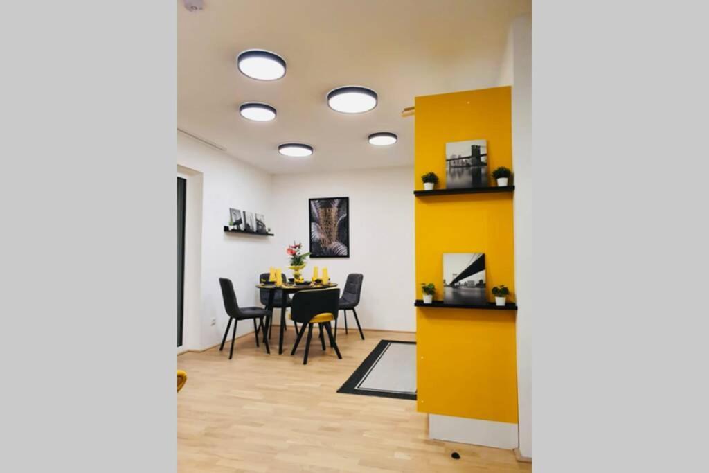 Leon Apartment Neu! Gemuetlichkeit An Erster Stelle Linz Exteriör bild